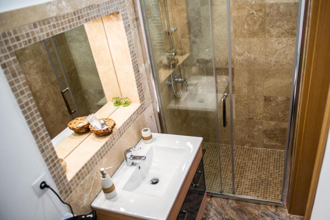 Troll'S House Apartment Sibiu Luaran gambar