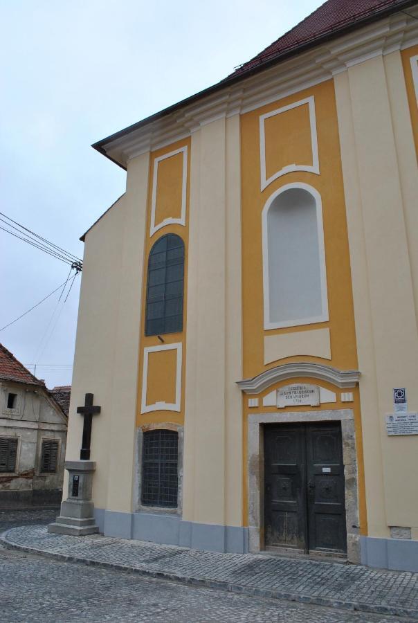 Troll'S House Apartment Sibiu Luaran gambar